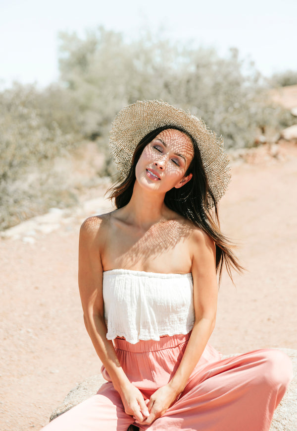 Dry Skin in Summer: How to Maintain Hydration and Glow Amidst the Heat